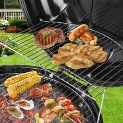 BAMNY Barbecue à Charbon De Bois 22’’ ? 57 Cm BBQ Grill Ronde En émail Noir FUMOIR Smoker Mobile à Roulettes Système D'aération Avec Couvercle Réversible Et Thermomètre Intégré Pour Camping Au Jardin -France Barbecue Soldes Boutique 44194358 5