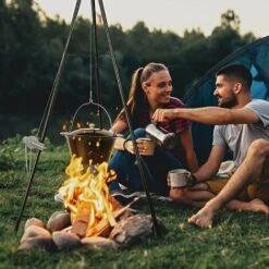 FEMOR Gril Pivotant, Avec Brasero Extérieur Ø60cm Avec Grille Ø52cm, Trépied Télescopique De 1,52 M Et Chaîne Réglable En Hauteur (200 Cm) Pour Cuisinière Suspendue Domestique Ou Camping En Plein Air 10 FEMOR Gril Pivotant, Avec Brasero Extérieur Ø60cm Avec Grille Ø52cm, Trépied Télescopique De 1,52 M Et Chaîne Réglable En Hauteur (200 Cm) Pour Cuisinière Suspendue Domestique Ou Camping En Plein Air -France Barbecue Soldes Boutique 44908891 4